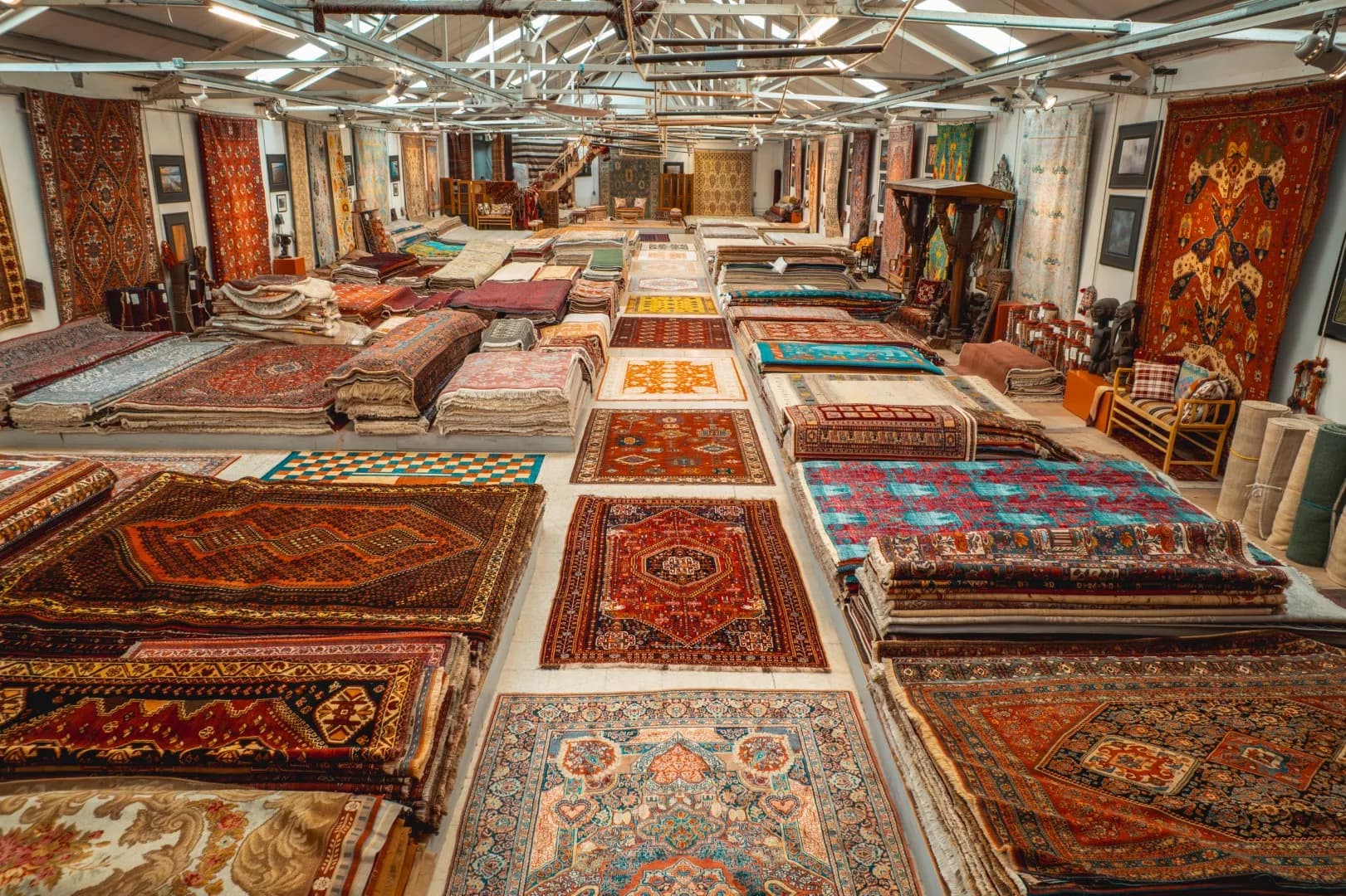 Boosting Ramezani London Rugs' Google Ads with Engaging Content